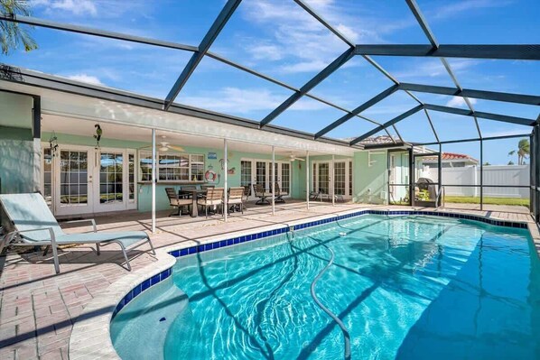 Pool - BBQ & Pool Day! Large 4B 12 minutes to the Beach! (Largo)