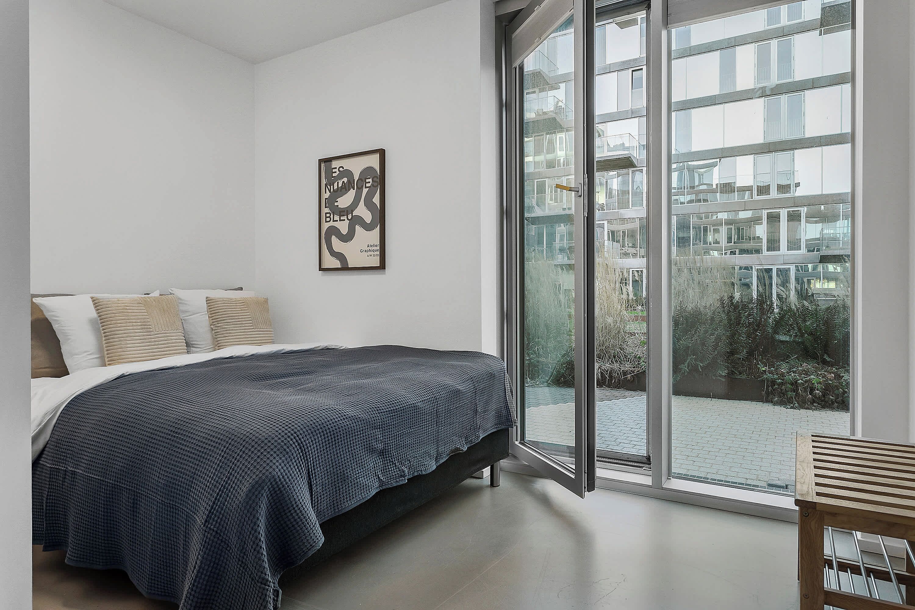 3 bedrooms, desk, iron/ironing board, WiFi