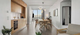 The Marina Suite, Including 1x Free Private Parking Spot