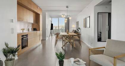 The Marina Suite, Including 1x Free Private Parking Spot