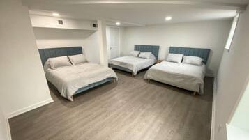 4 bedrooms, desk, iron/ironing board, travel cot