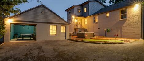 المنشأة من الخارج