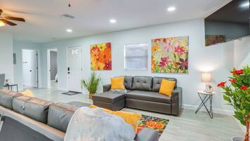 House (2 Bedrooms) | Interior