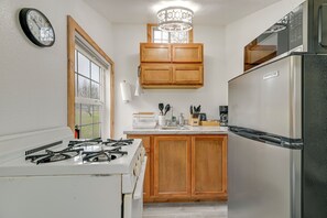 Apartment (0 Bedroom) | Interior