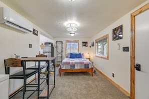 Apartment (0 Bedroom) | Interior