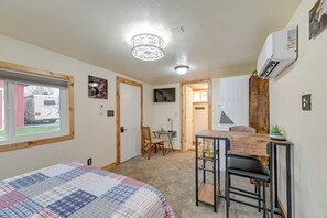 Apartment (0 Bedroom) | Interior