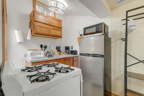 Apartment (0 Bedroom) | Interior