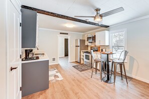 House (1 Bedroom) | Interior