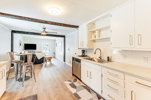 House (1 Bedroom) | Interior