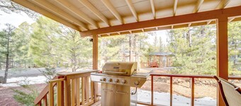 Near Hiking Trails: Tranquil Cabin in Munds Park!