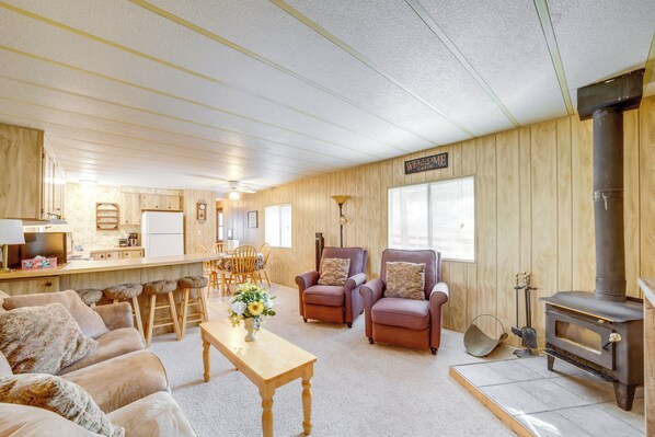 House (2 Bedrooms) | Interior