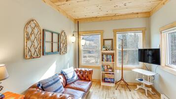 House (1 Bedroom) | Interior