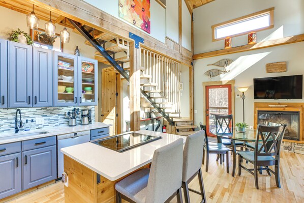 House (1 Bedroom) | Interior - 'the Nuthouse on Squirrel Creek': Ski, Hike & Fish (Newland)