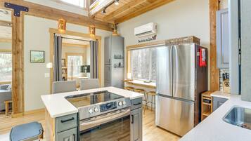 House (1 Bedroom) | Interior