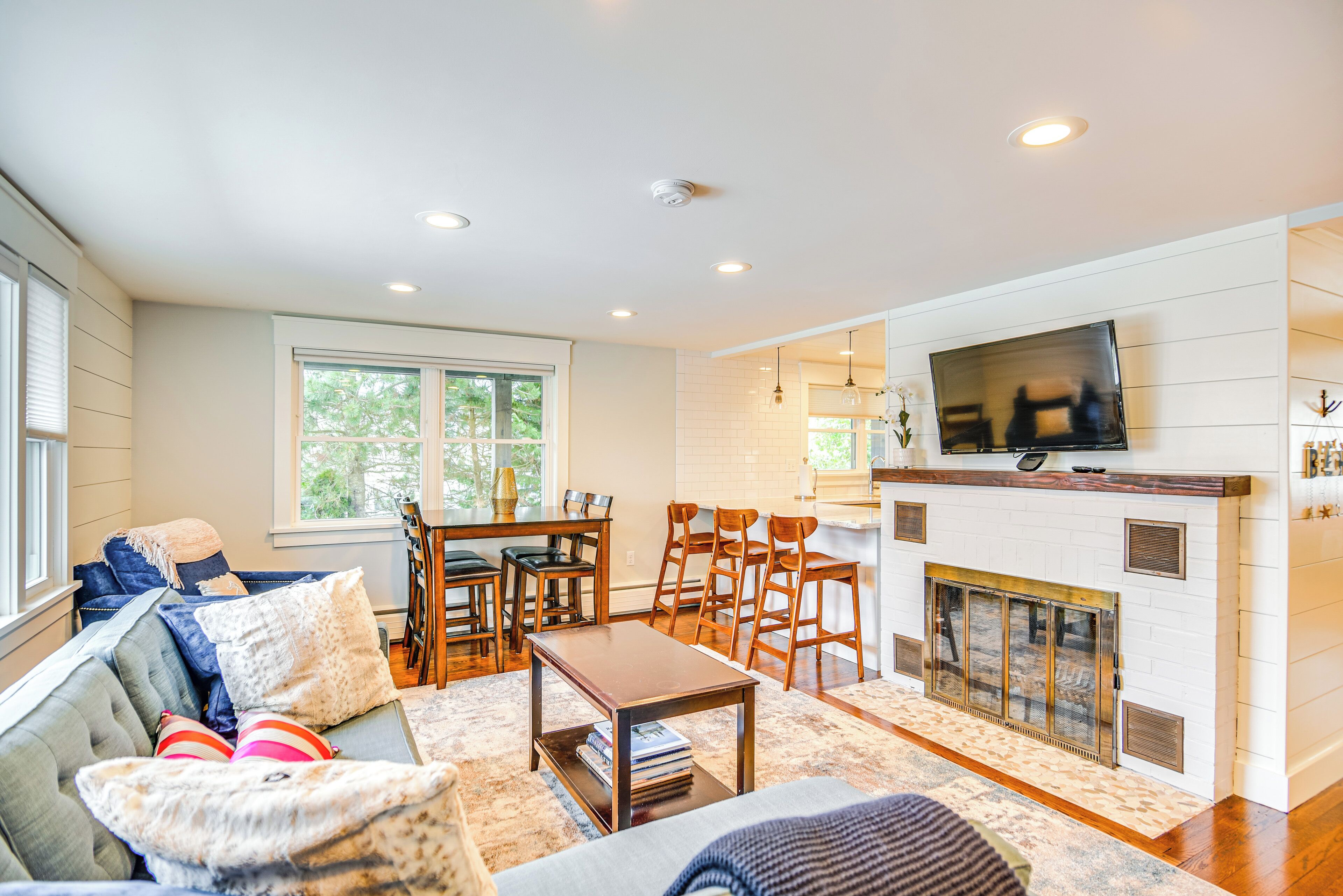 Apartment (3 Bedrooms) | Front of property