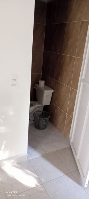 Shared Dormitory, 1 Bedroom, Accessible, Smoking | Bathroom - Room-habitación Doble op1 (Tlaquiltenango)