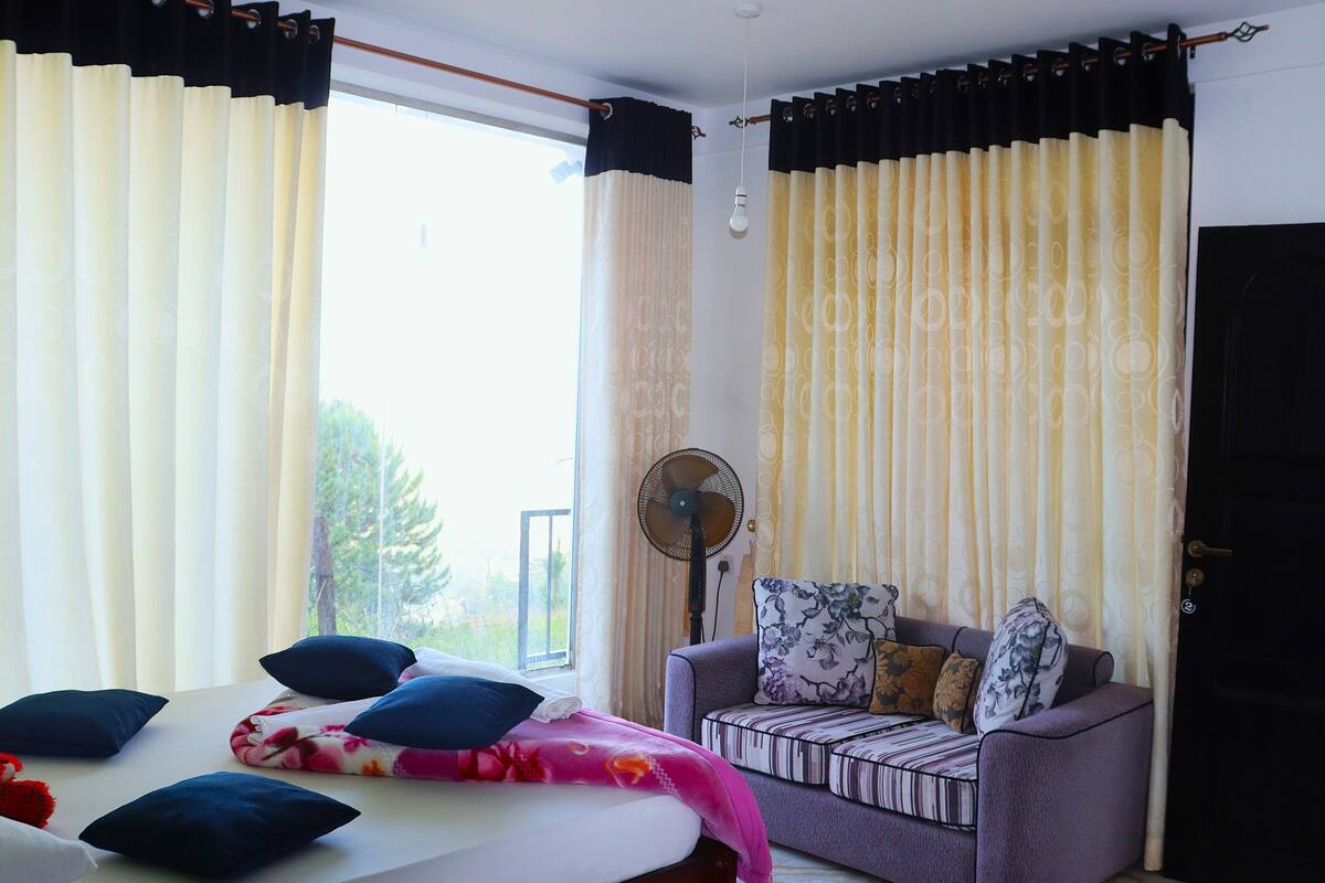 Deluxe Triple Room, Balcony, Mountain View | Desk, laptop workspace, soundproofing, WiFi (free)