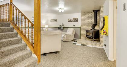 Fenced Yard, Patio: Family-friendly Pocatello Home