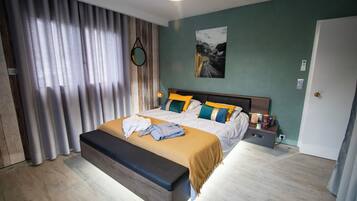 3 slaapkamers, een strijkplank/strijkijzer, wifi, beddengoed