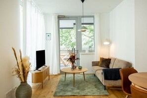 TV - Flora 16.. (Berlin)