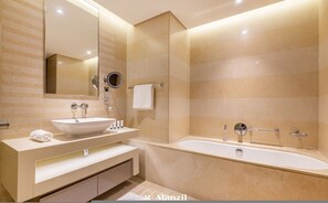 Apartment - Luxury 1BR Near Dubai Frame Prime Location (Dubai)