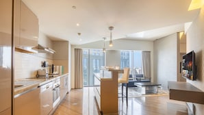 Apartment - Elegant 1BR Apartment Near Dubai Frame (Dubai)