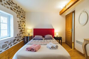 2 多间卧室、熨斗/熨衣板、旅行婴儿床、WiFi