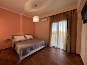 4 chambres, fer et planche à repasser, Wi-Fi, draps fournis