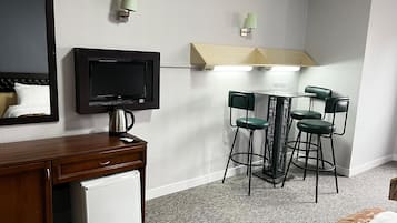 Sábanas de algodón egipcio, ropa de cama de alta calidad y minibar