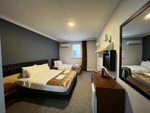 Superior Room | Egyptian cotton sheets, premium bedding, minibar, desk