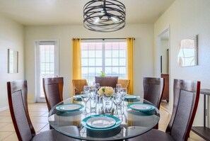Condo, 3 Bedrooms | Dining