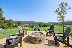 Chalet rustique, 4 chambres | Terrasse/patio