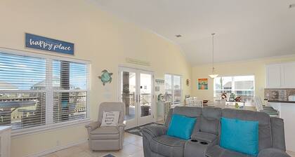 A Sassy Seagull 3 Bedroom Home