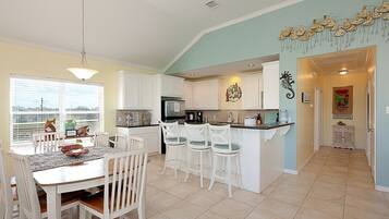 House, 3 Bedrooms | Dining