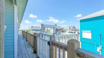 House, 3 Bedrooms | Property grounds