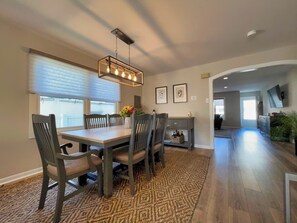 Dining - Recently Renovated 3 Bedroom, 2 Bath Townhome just steps from the Beach! (Wildwood Crest)