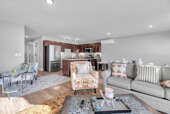 TV, fireplace, offices