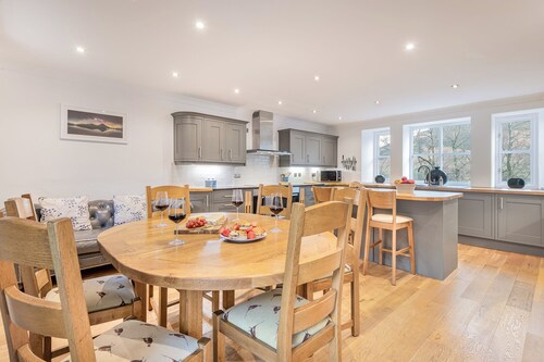 Cosy Lake District cottage on the fells - adventure on your front door step!