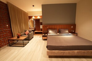 Desk, laptop workspace, blackout curtains, iron/ironing board - AURA CRIMSON VISTAS (Kodaikanal)