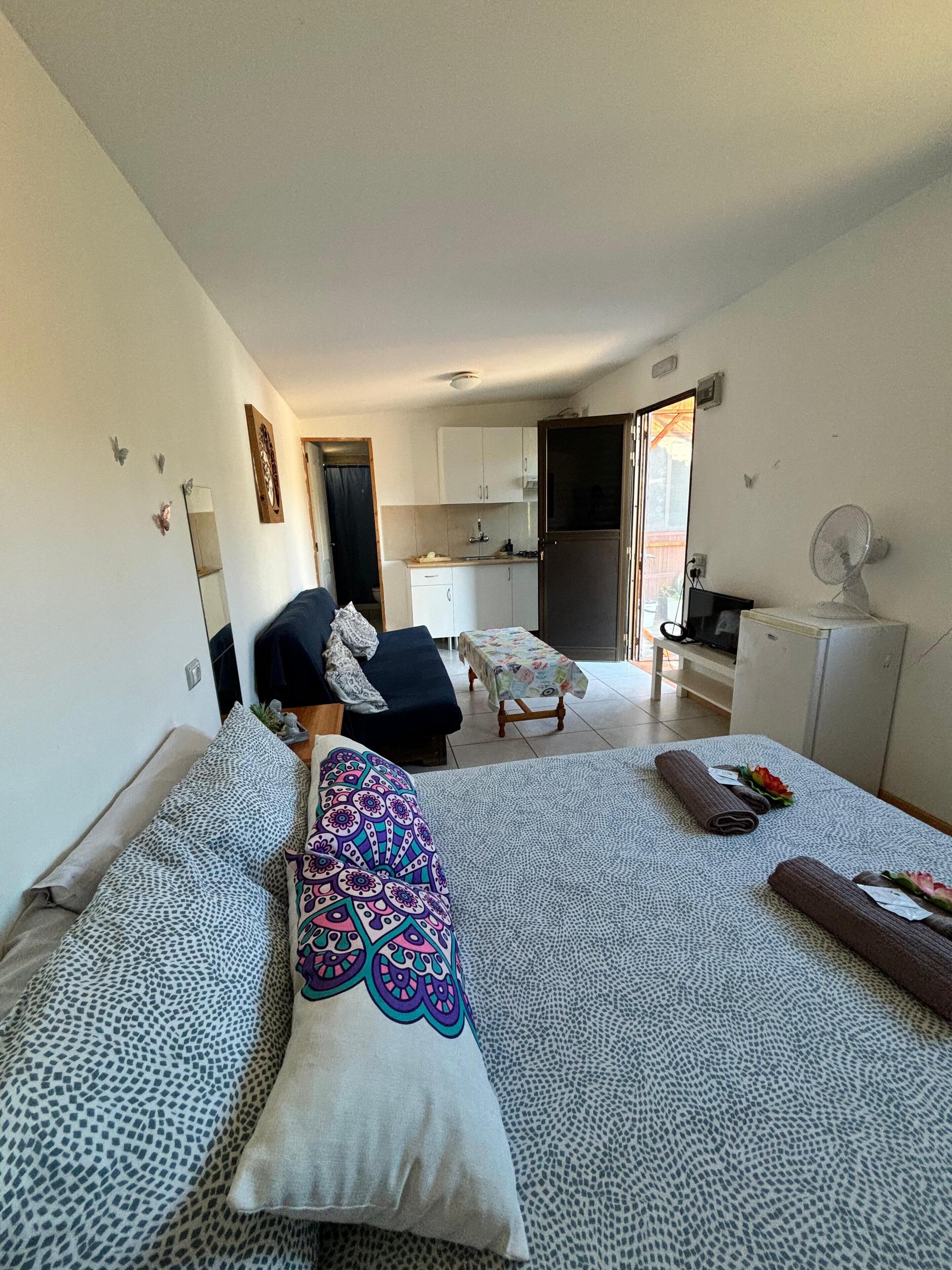 Cabin C5 | Tempat tidur bayi, Wi-Fi gratis, dan seprai linen