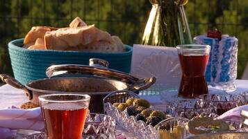 Tägliches inbegriffenes kontinentales Frühstück