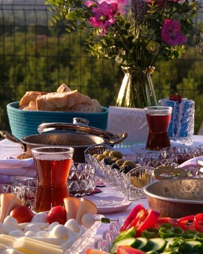 Free daily continental breakfast - Bell Garden Maşukiye (Kartepe)