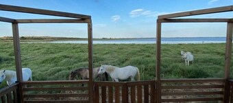 Mobile home sleeps 6