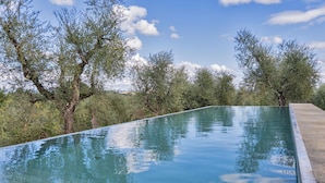 Unclassified image, 2 of 50, button - Villa in Siena with 6 bedrooms sleeps 11 (Siena)