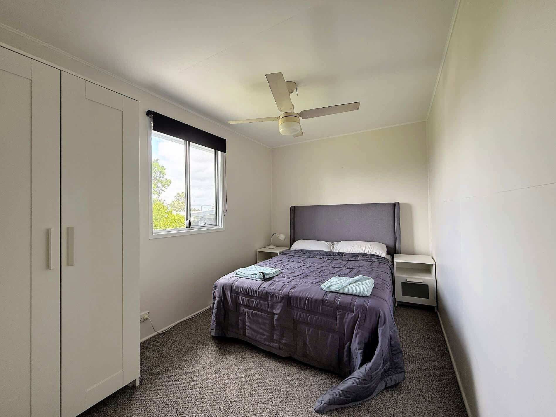 3 bedrooms, bed sheets