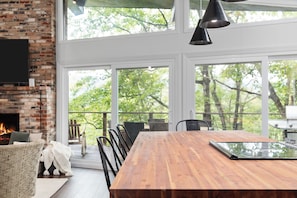 Dining - The Hillside Hideaway, a stunning retreat located in the heart of Bryce Resort (Basye)