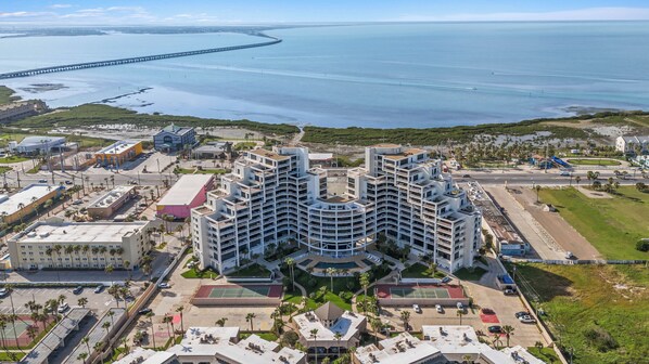 Exterior - Spacious, 2-Story Condo in Beachfront Resort – Pools, Hot Tubs, Grills, & More! (South Padre Island)
