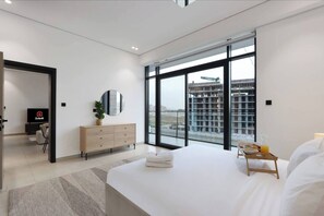 1 slaapkamer, een strijkplank/strijkijzer, wifi, beddengoed