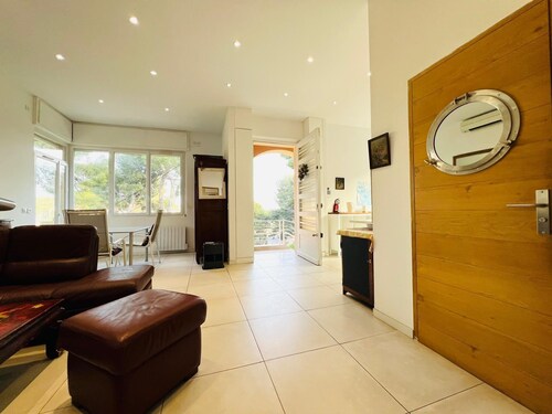 Villa la Nicole balneotherapy 2 steps from the sandy beach