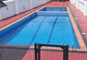 Outdoor pool - Westpark Luxury Apartment (Lagos)